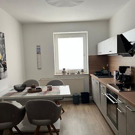 Sehr Schoene Wohnung,Komplett Neu Eingerichtet Limbach-Oberfrohna Exterior photo
