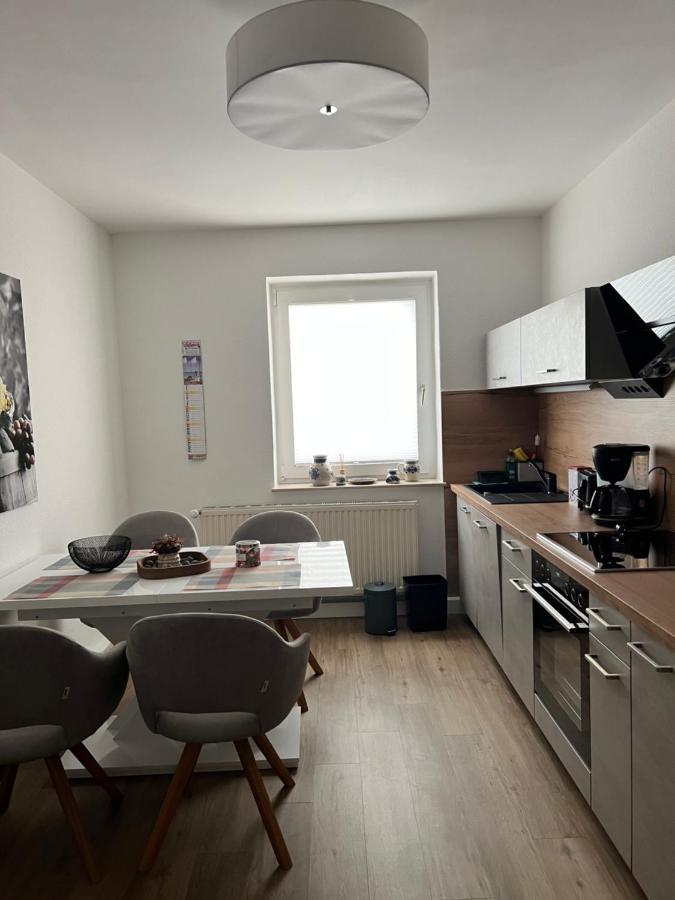 Sehr Schoene Wohnung,Komplett Neu Eingerichtet Limbach-Oberfrohna Exterior photo
