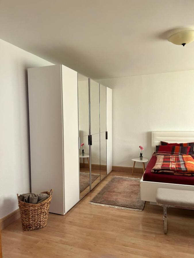 Sehr Schoene Wohnung,Komplett Neu Eingerichtet Limbach-Oberfrohna Exterior photo
